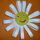 4,5 года.Катя